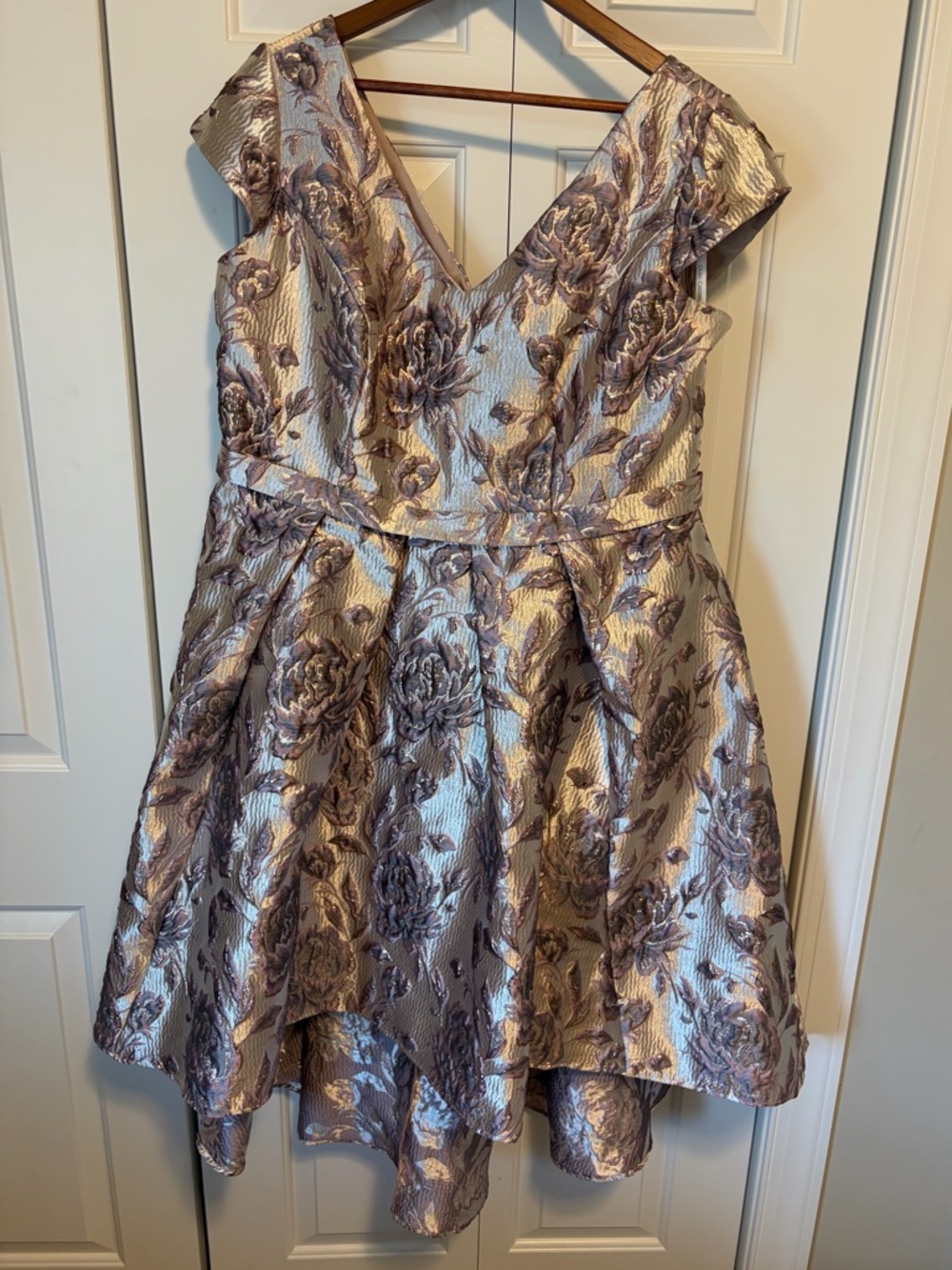 Oleg Cassini Dress in Mauve and Gold Metallic